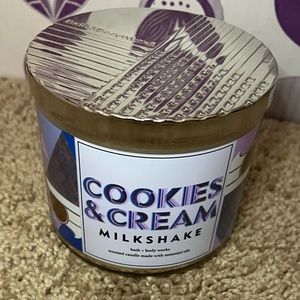 Bath and Body Works Cookies & Cream 3 Wick Candle